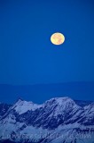 Coucher de lune sur la chaine des Aravis