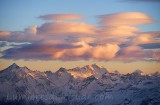 Nuages lenticulaires sur le Grand Paradis, Italie