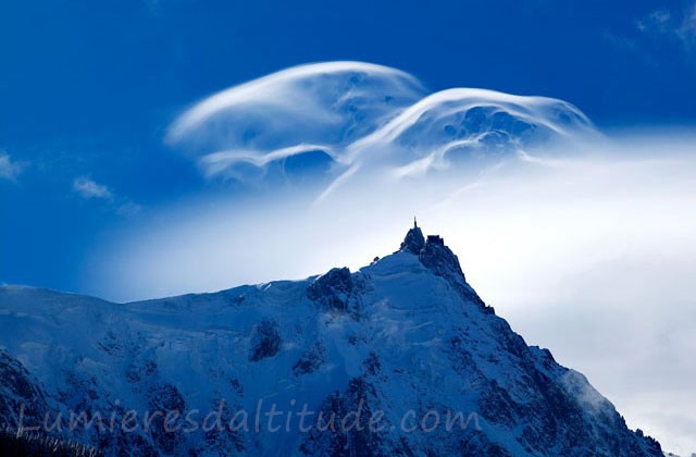 Les ombrelles sur l'aiguille du Midi, Chamonix