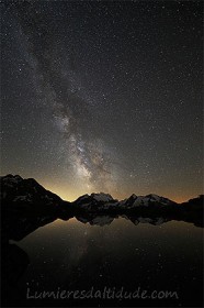 Voie lactée et reflet au Grand Combin