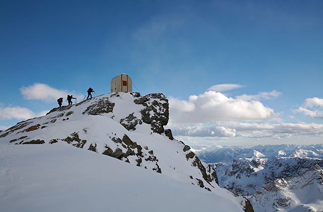 Arriving to the bivy