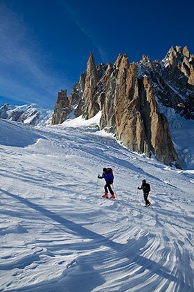 climbing to the Entrve pass