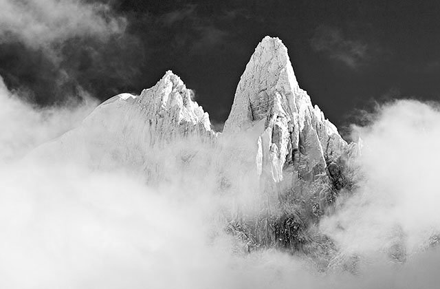 L'aiguille du Dru apres la tempete