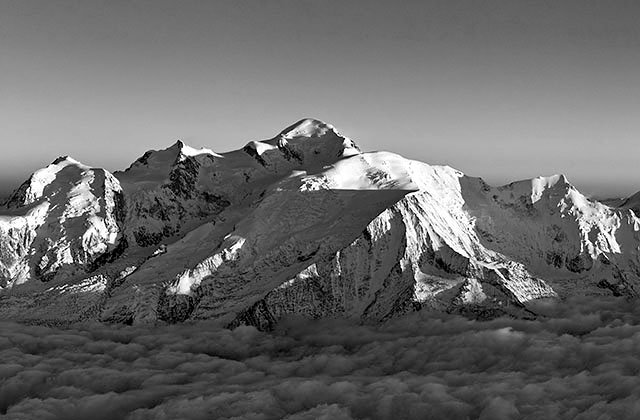 Le Mont-blanc et l'aiguille du Gouter