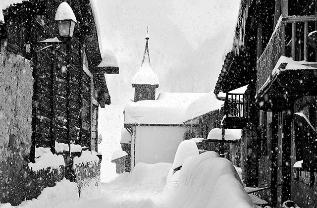 Le village du Tour en hiver