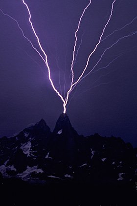 Lightning on the aiguille du Dru